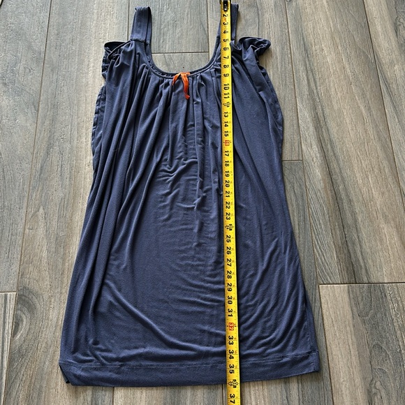 BCBG Medium Dress - Picture 3 of 4